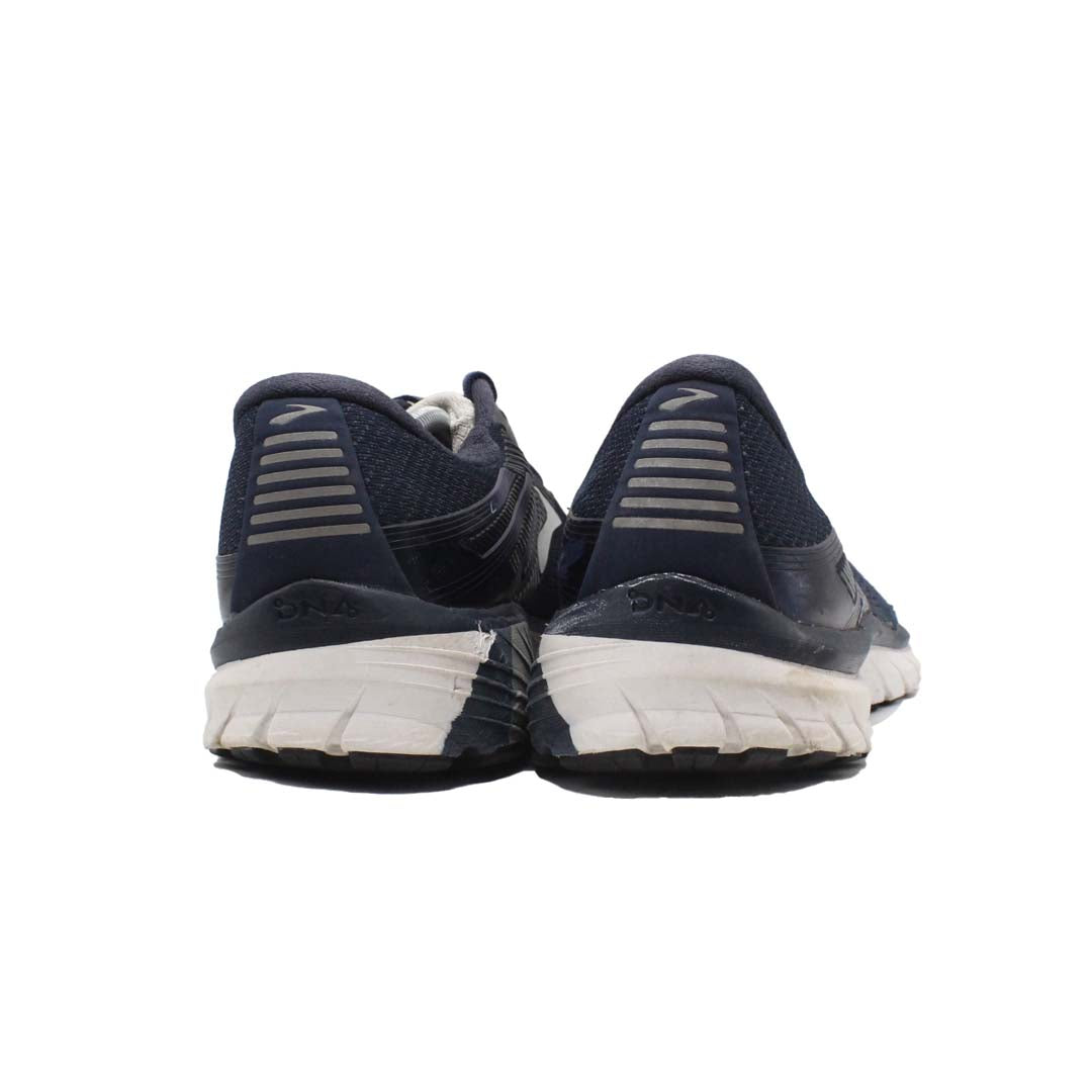 Branded Original Used Pre-Loved Sneakers in Pakistan