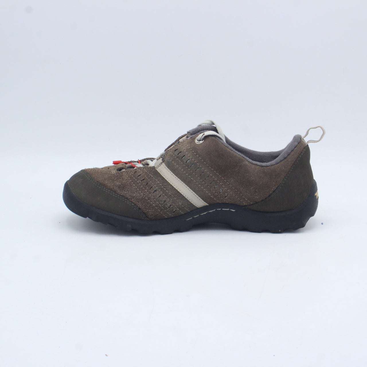 Branded Original Used Pre-Loved Sneakers in Pakistan